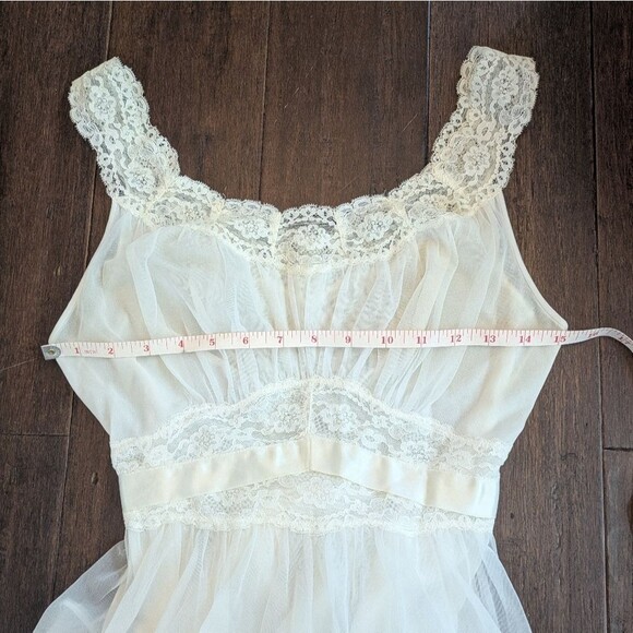 Vintage 1950s 60s Vanity Fair Elegant Cream Lace Slip Nightgown S Small 32 - Picture 9 of 12